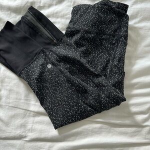 Lululemon Wunder Under High-Rise 
Magnetized Jacquard Black White Size 10